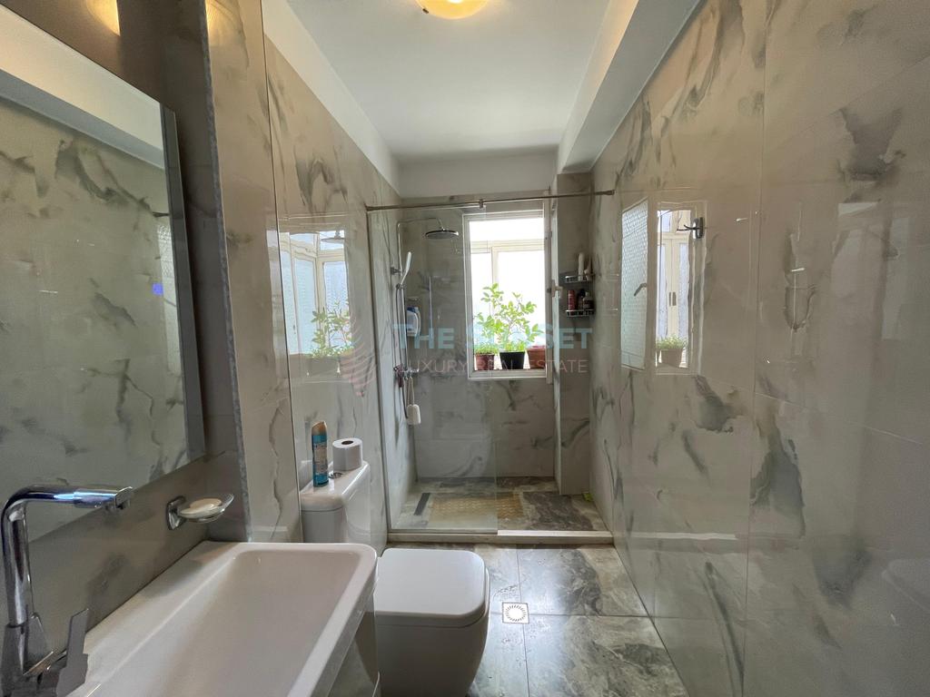 Apartment 3+1+2 zu mieten bei Tirana bank, nene tereza platz