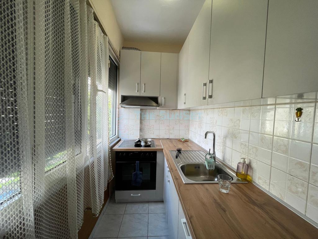 Apartment 3+1+2 zu mieten bei Tirana bank, nene tereza platz