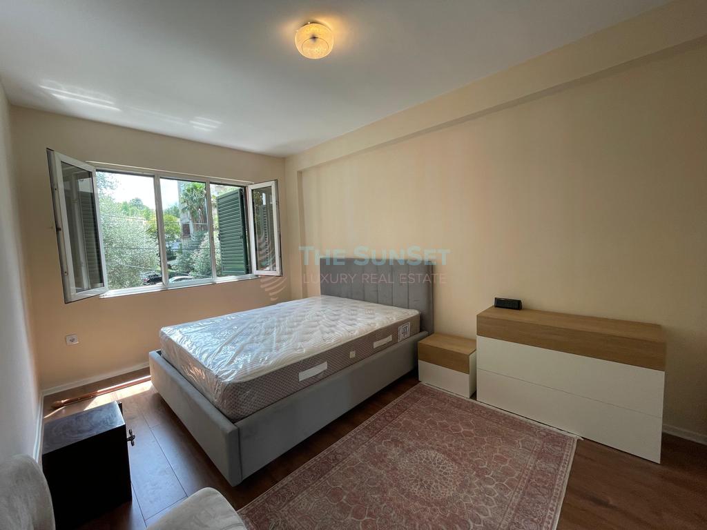 Apartment 3+1+2 zu mieten bei Tirana bank, nene tereza platz