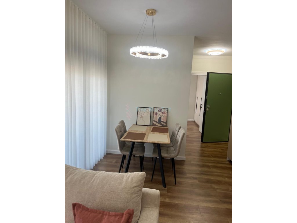 Wohnung 1+1 zu mieten nahe rote schule