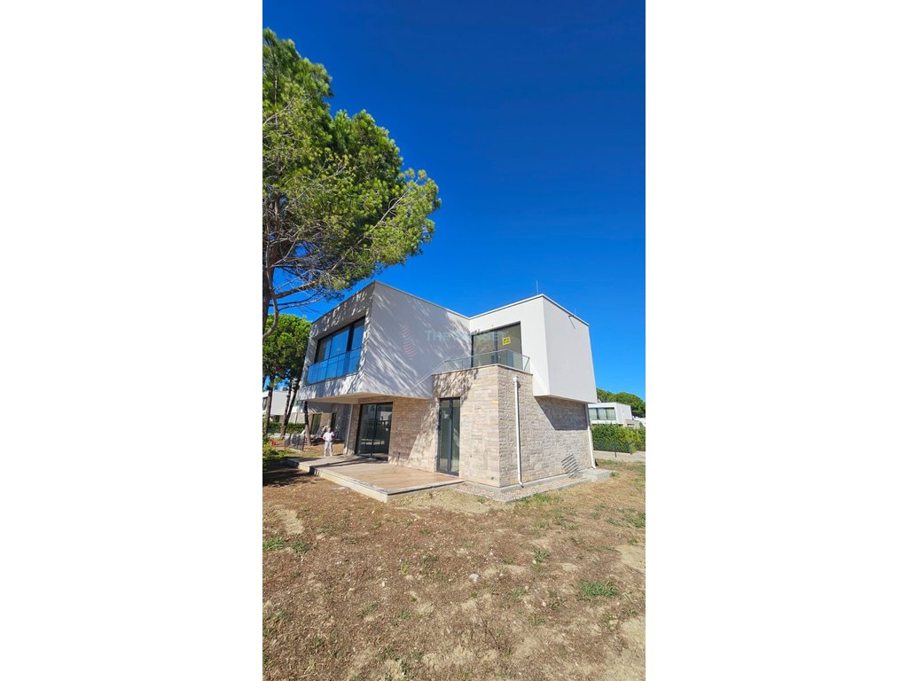 Villa in vendita – San pietro resort, baia di lalzi
