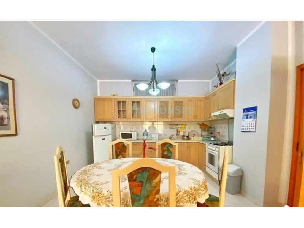 Apartment zur miete 3+1+2 im botschaftsblock, Tirana