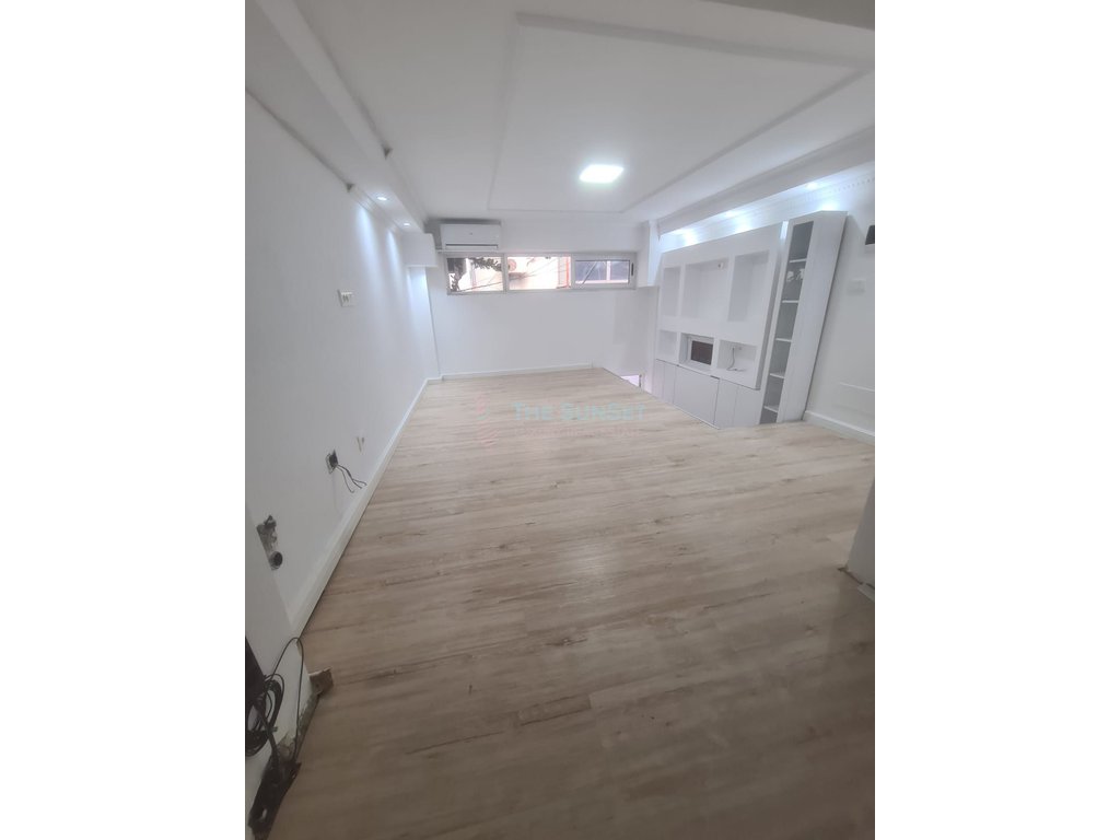 Geschäftsraum zur miete – Bllok, Tirana