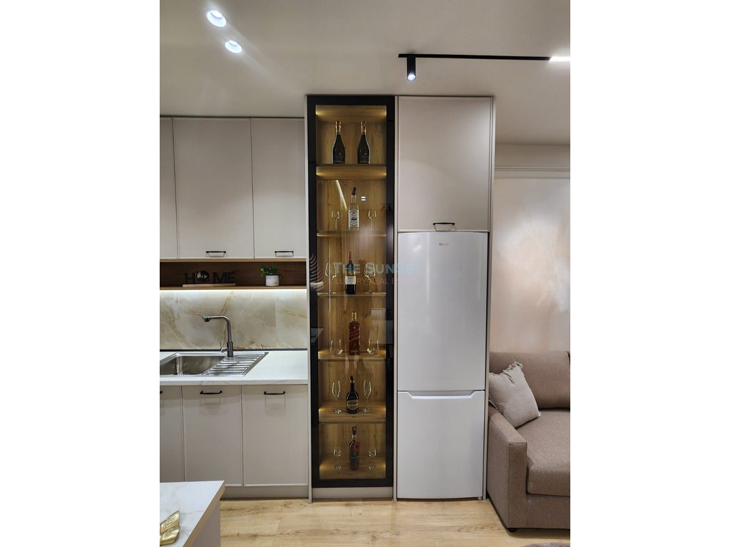 Apartamento 1+1 en venta en la playa, Durrës