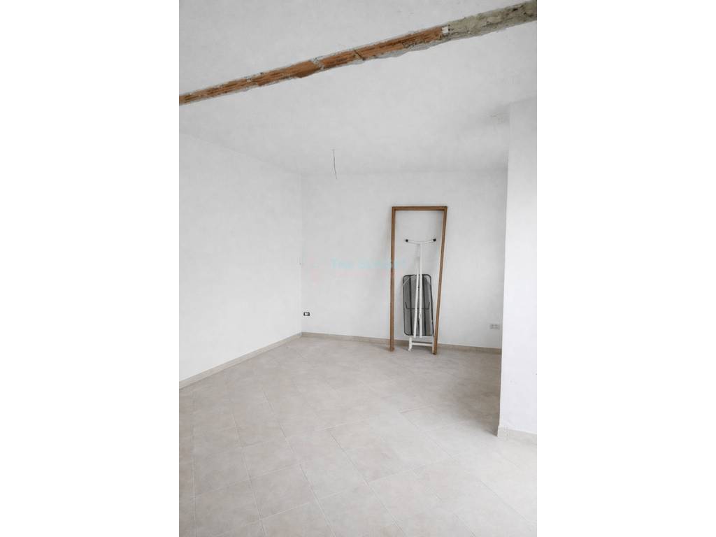 Wohnung 2+1 zu verkaufen in fresku, Tirana