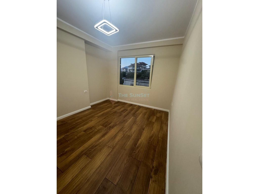 Wohnung 2+1 zu verkaufen in fresku, Tirana