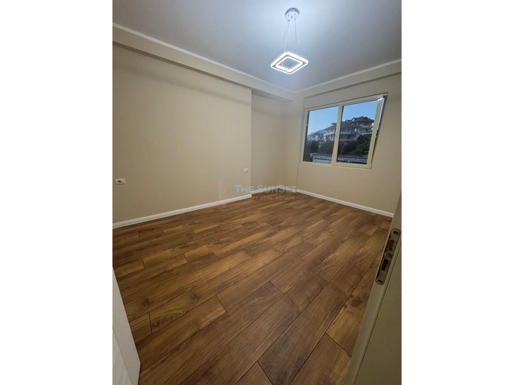 Wohnung 2+1 zu verkaufen in fresku, Tirana