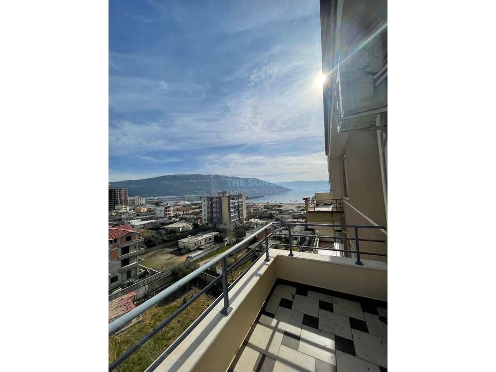 Garzoniere mit eigentumszertifikat, Vlorë