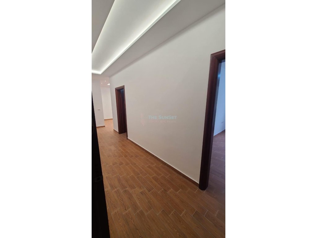 Apartment zum verkauf lungomare vlore ap hotel