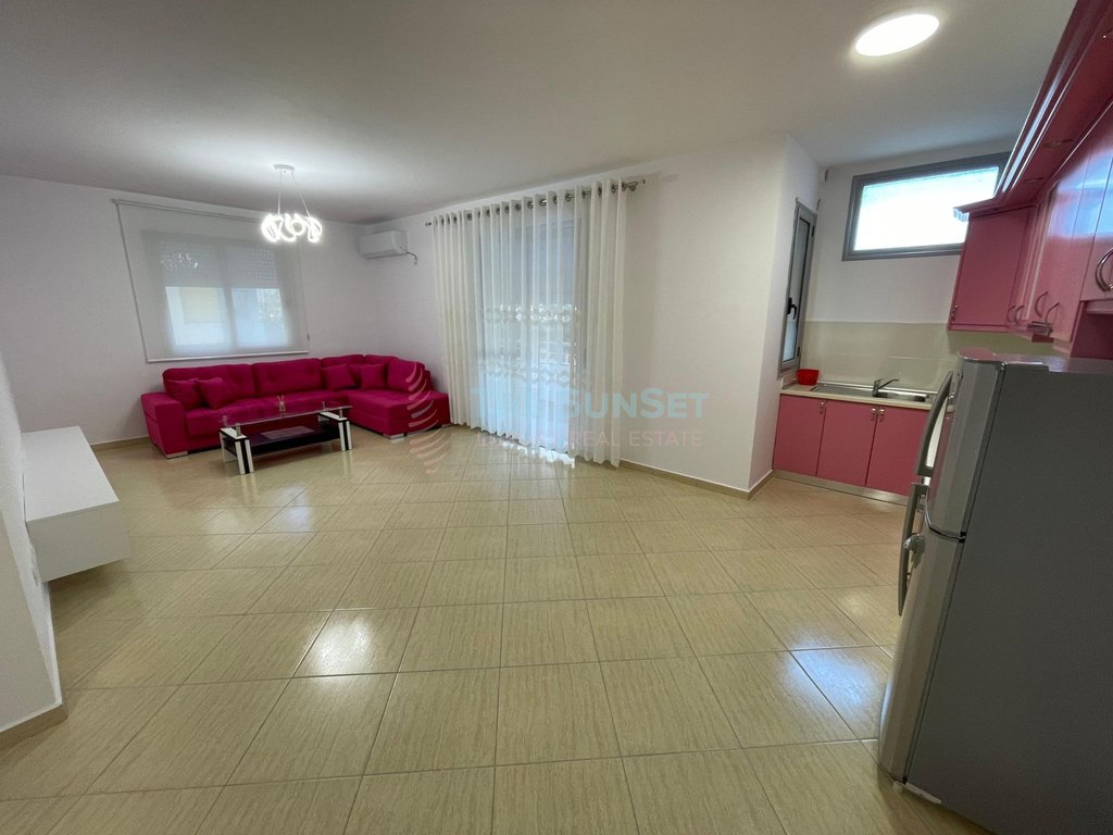 Apartment zum verkauf lungomare vlore ap hotel