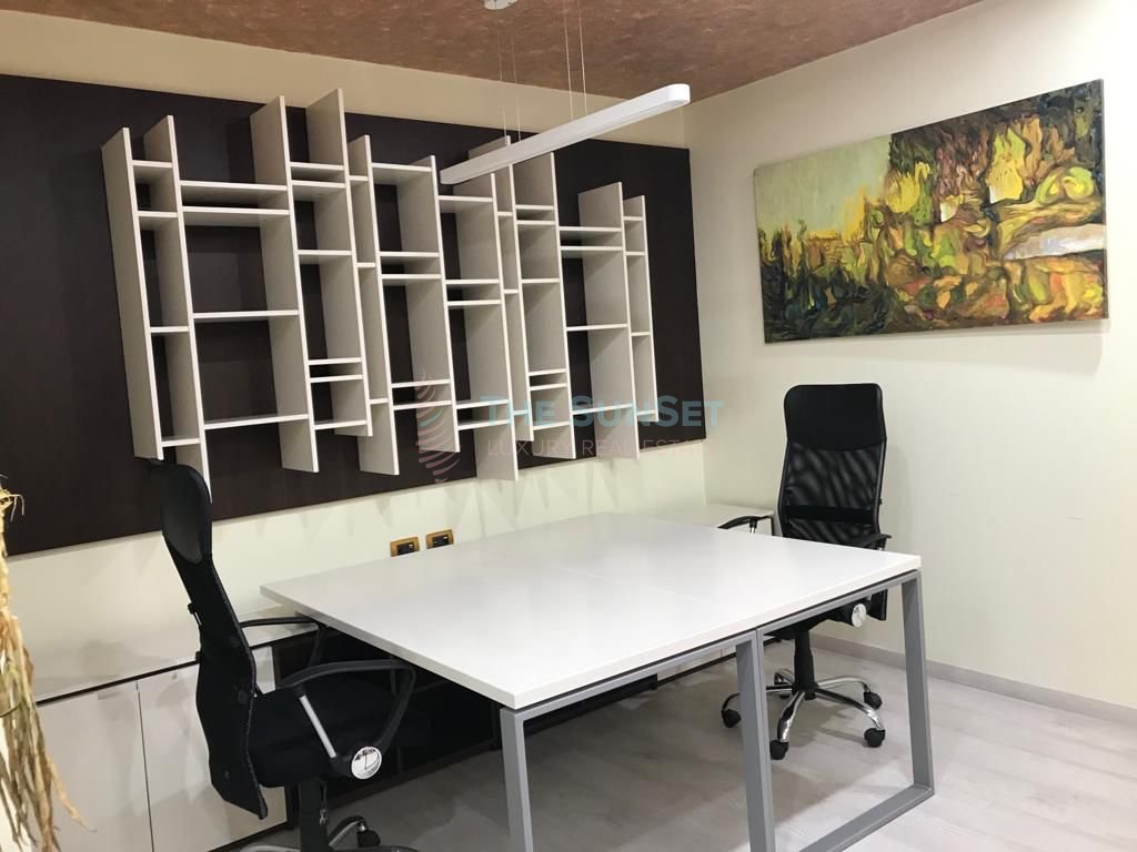 Escritório para alugar em bllok!