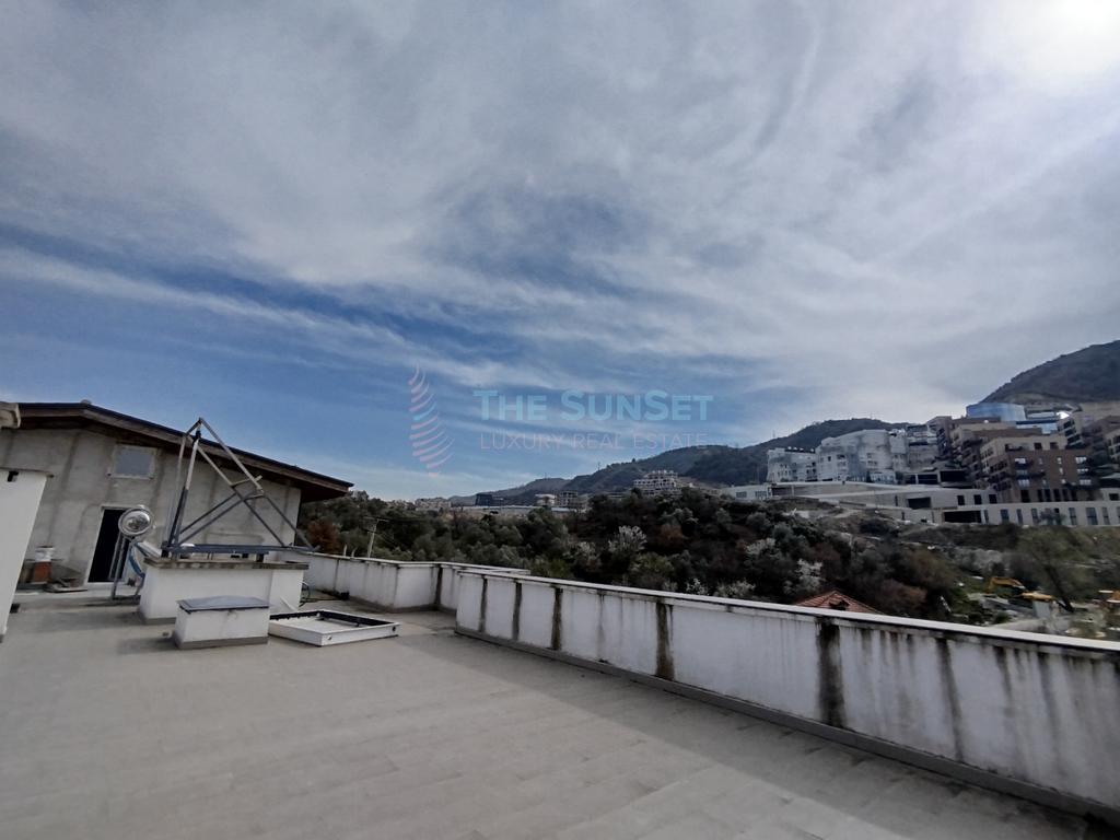 Penthouse for sale in selite