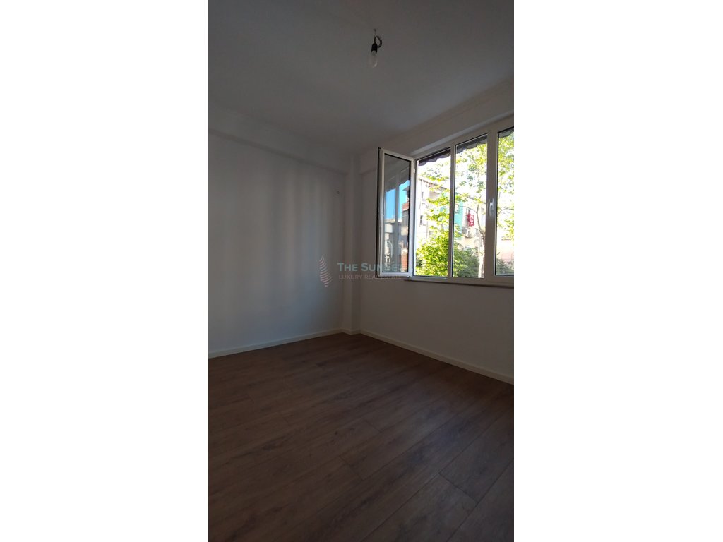 Appartement 1+1 à vendre près de ring center zogu i zi
