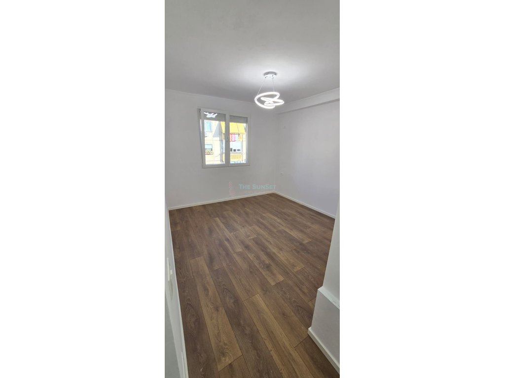 2+1 wohnung zum verkauf bei 21 dhjetori
