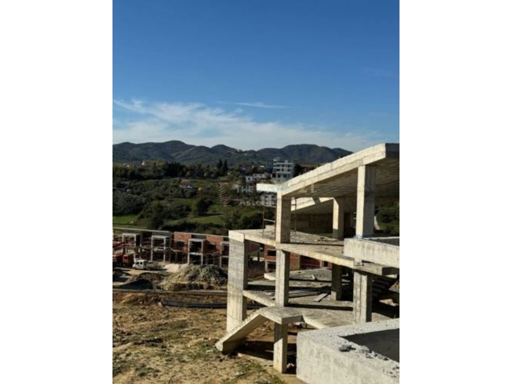 Luxusvilla zum verkauf, klein farkë, Tirana!