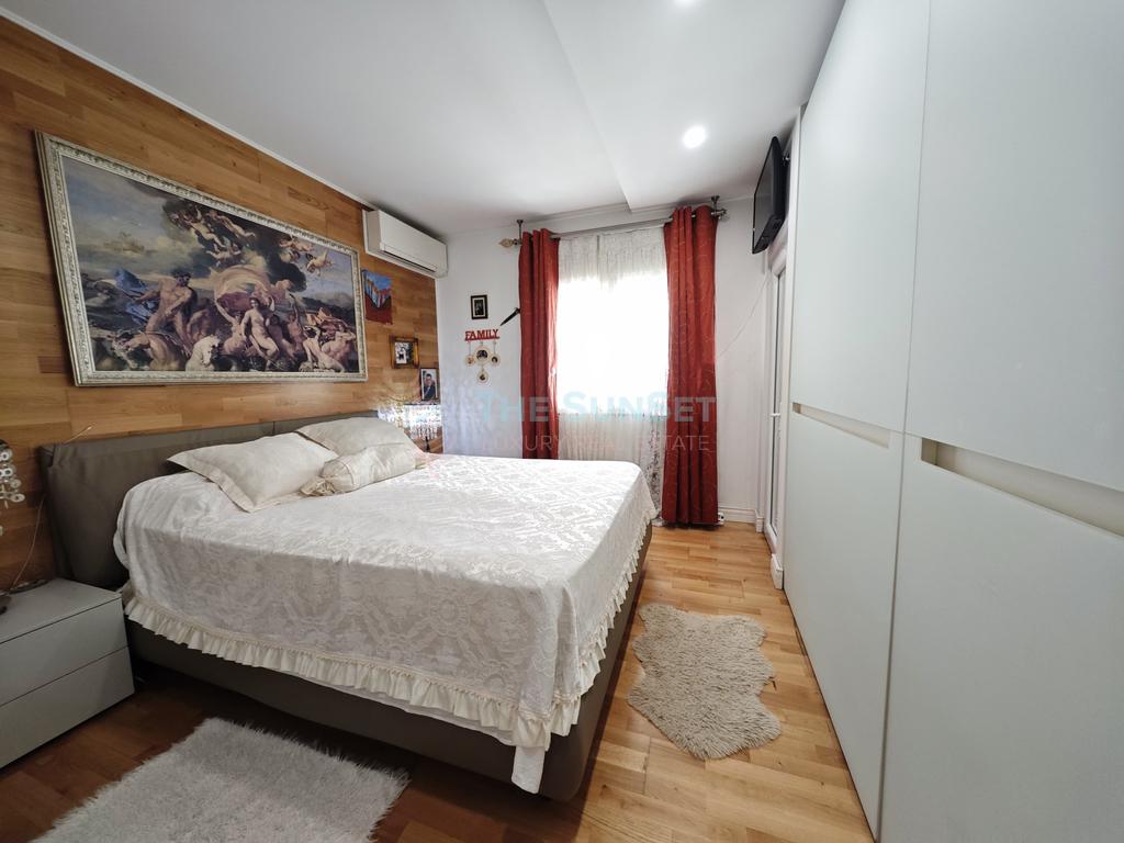 Apartamento 3+1 en venta cerca de la Komuna e Parisit!