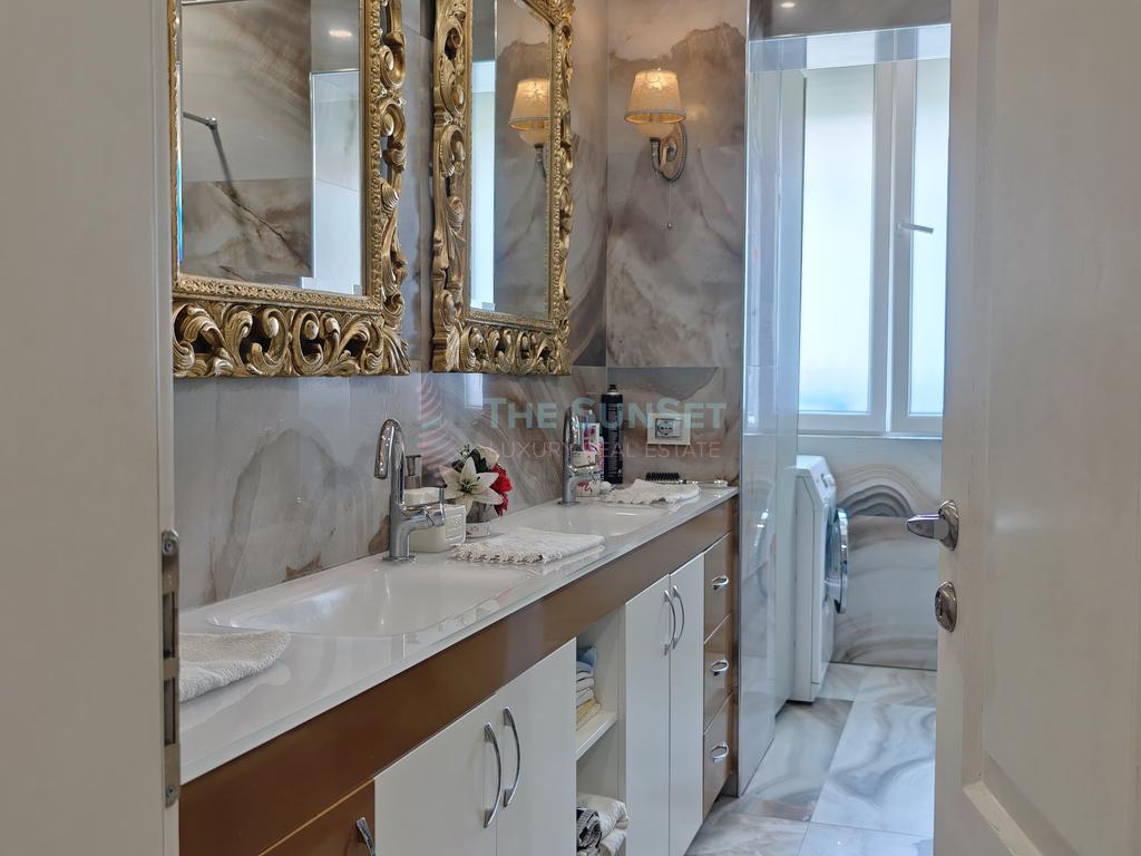 Apartamento 3+1 en venta cerca de la Komuna e Parisit!
