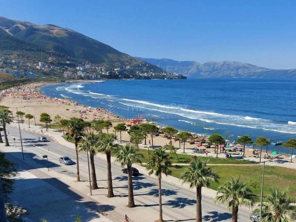 Penthouse luxury for sale - lungomare Vlorë