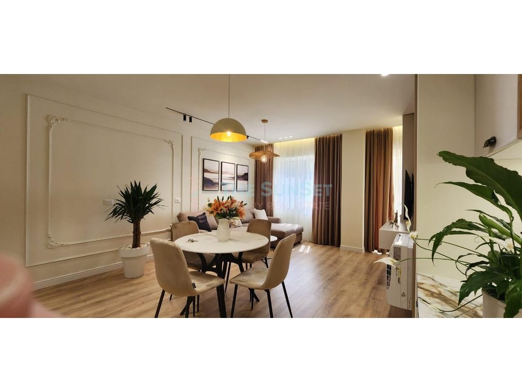 Apartamento de lujo 2+1 en venta en la playa, Durrës