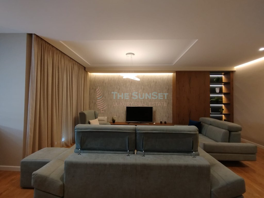 Apartment for sale in Tirana – 2+1 with private yard