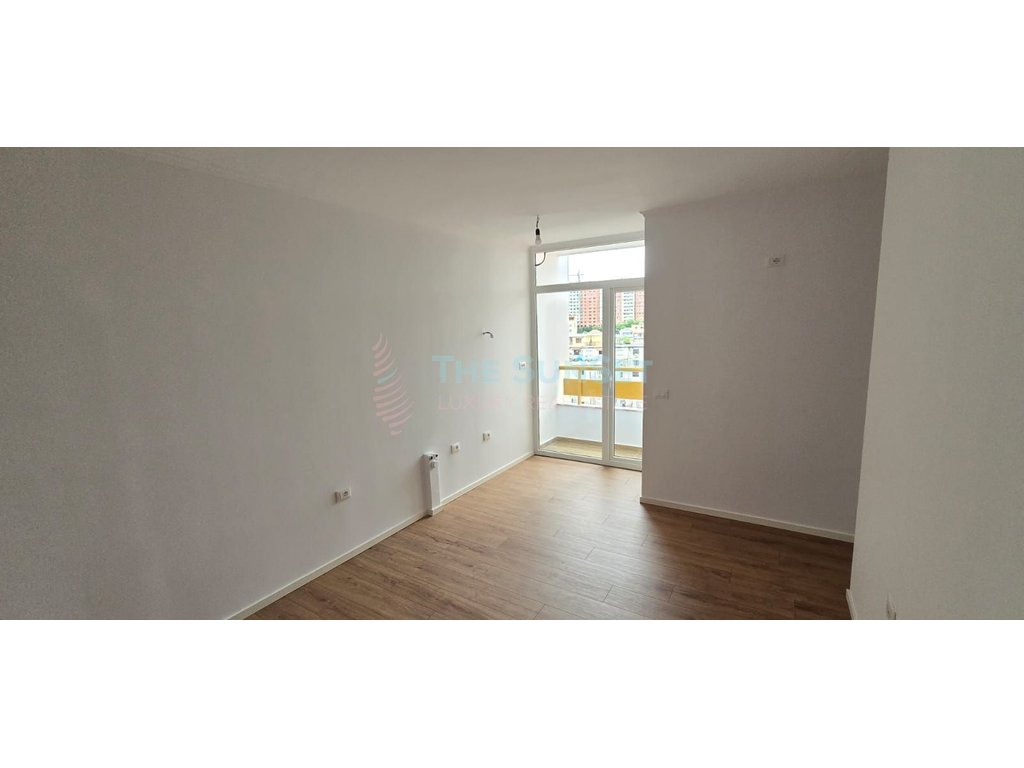 Wohnung zum verkauf in 'Unaza E Re', Tirana!