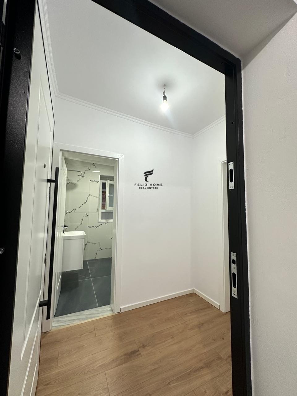 Shitet apartament 1+1 bulevardi zogu 1 153.000 euro