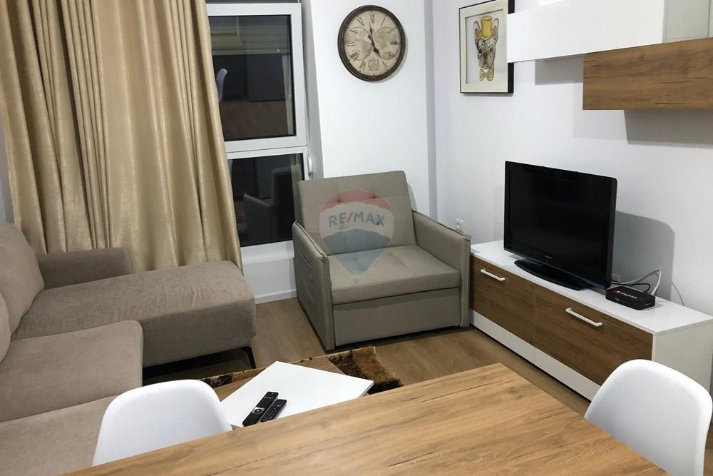 Jepet me qera apartament 1+1 pallatet kaimi, mangalem, ali dem