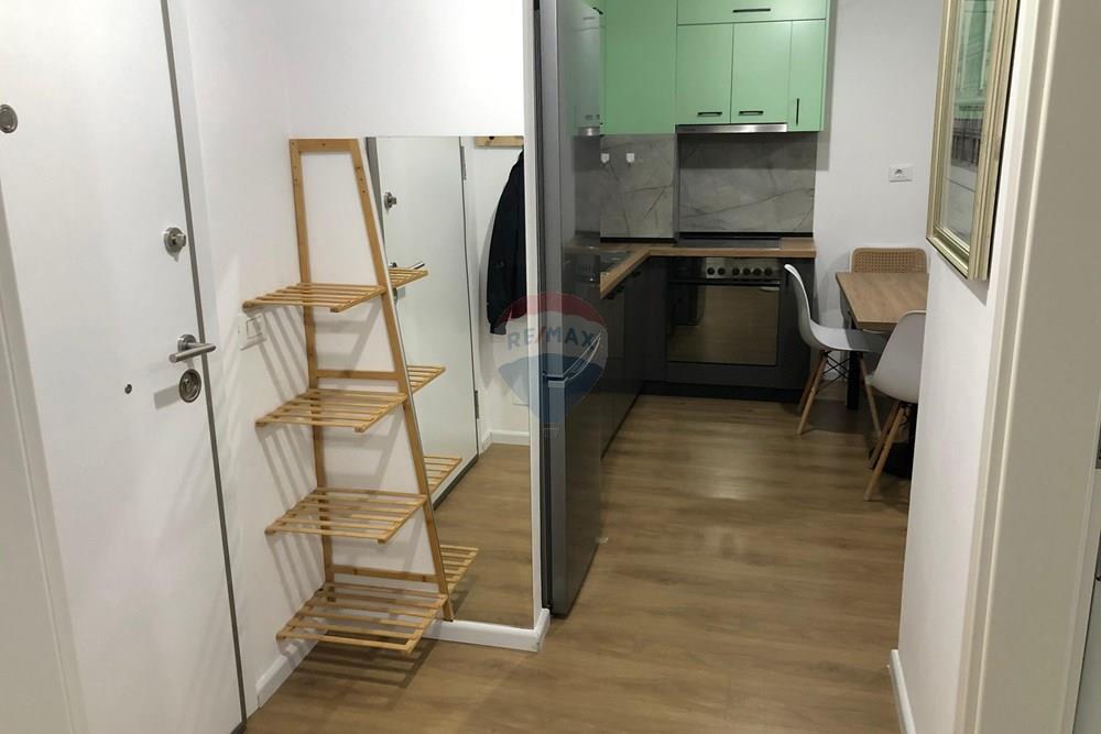 Jepet me qera apartament 1+1 pallatet kaimi, mangalem, ali dem