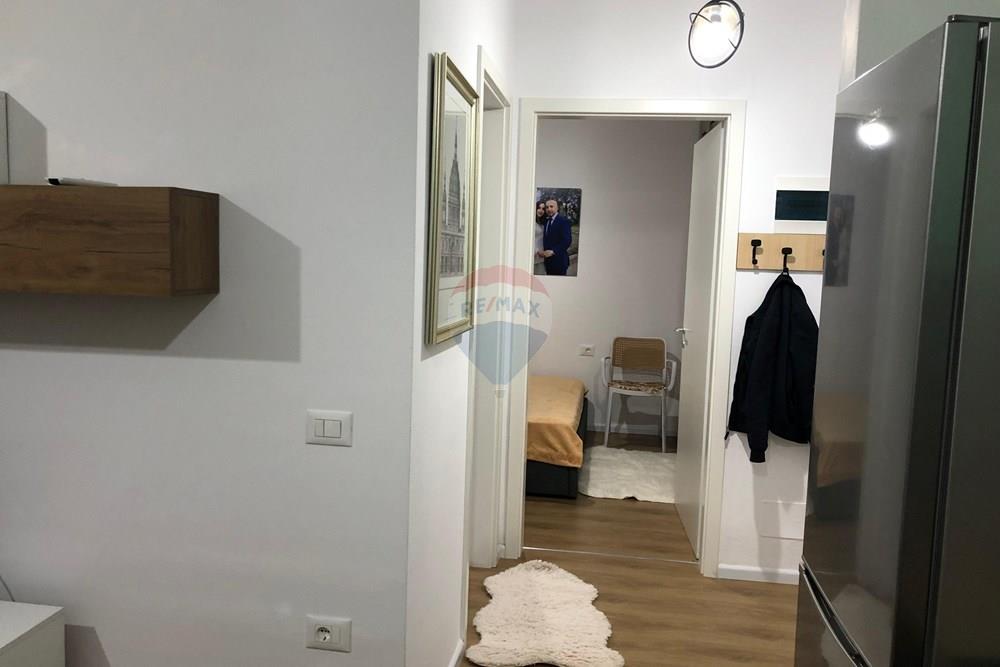 Jepet me qera apartament 1+1 pallatet kaimi, mangalem, ali dem