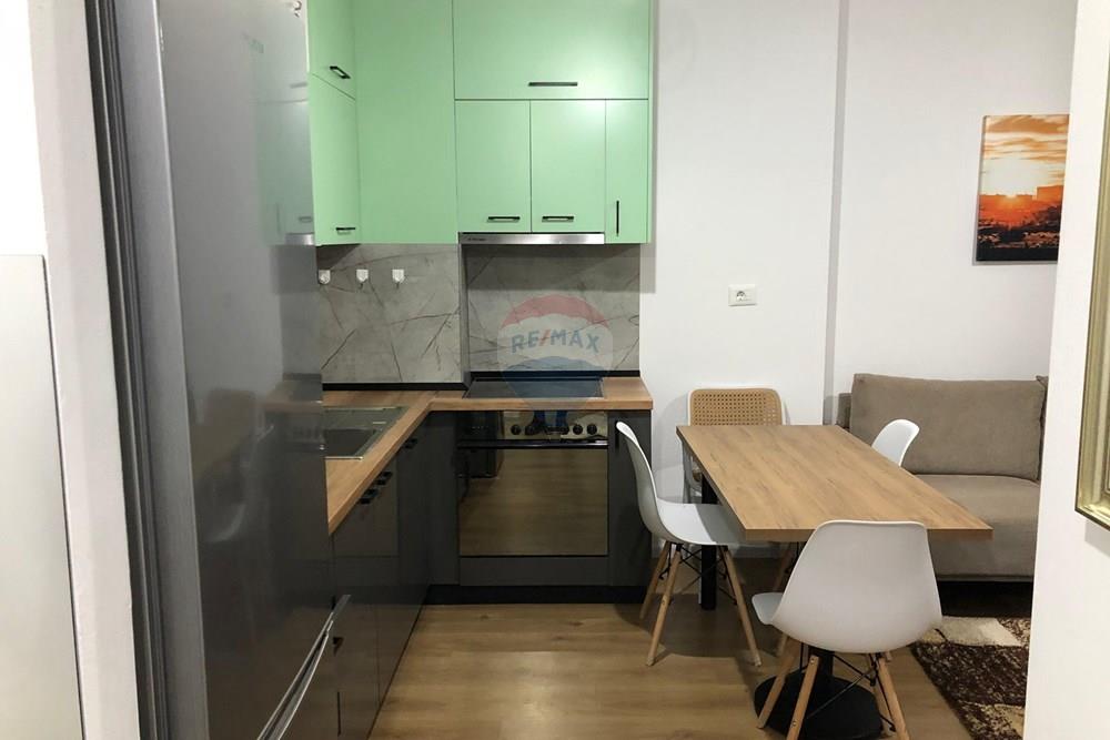 Jepet me qera apartament 1+1 pallatet kaimi, mangalem, ali dem