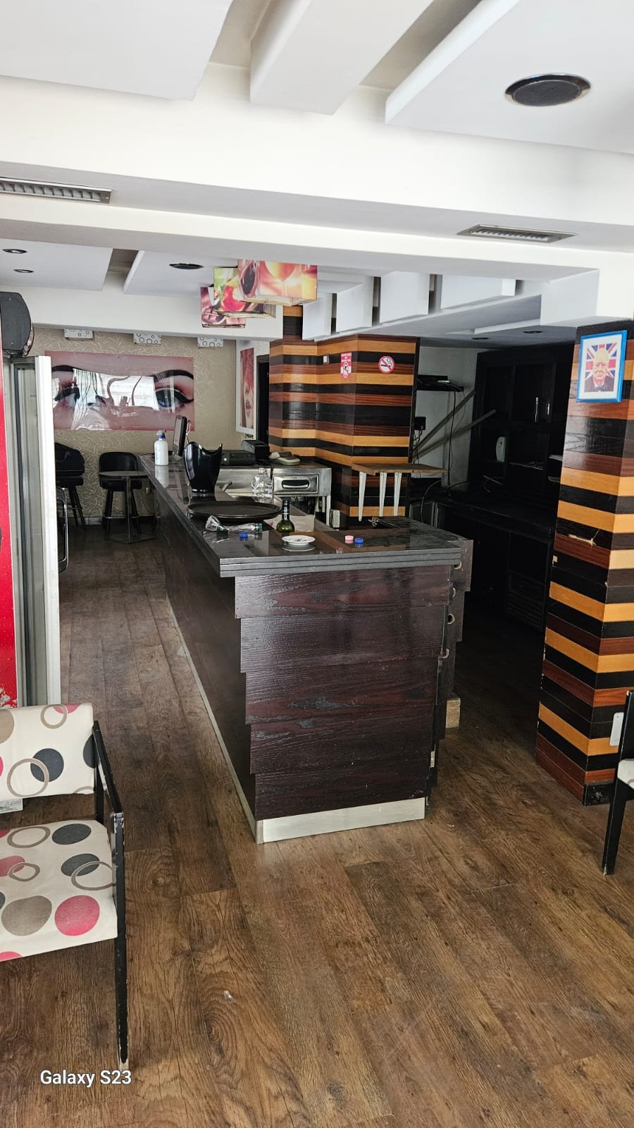 Local commercial en location 110 m² sheshi willson 1.000 euro