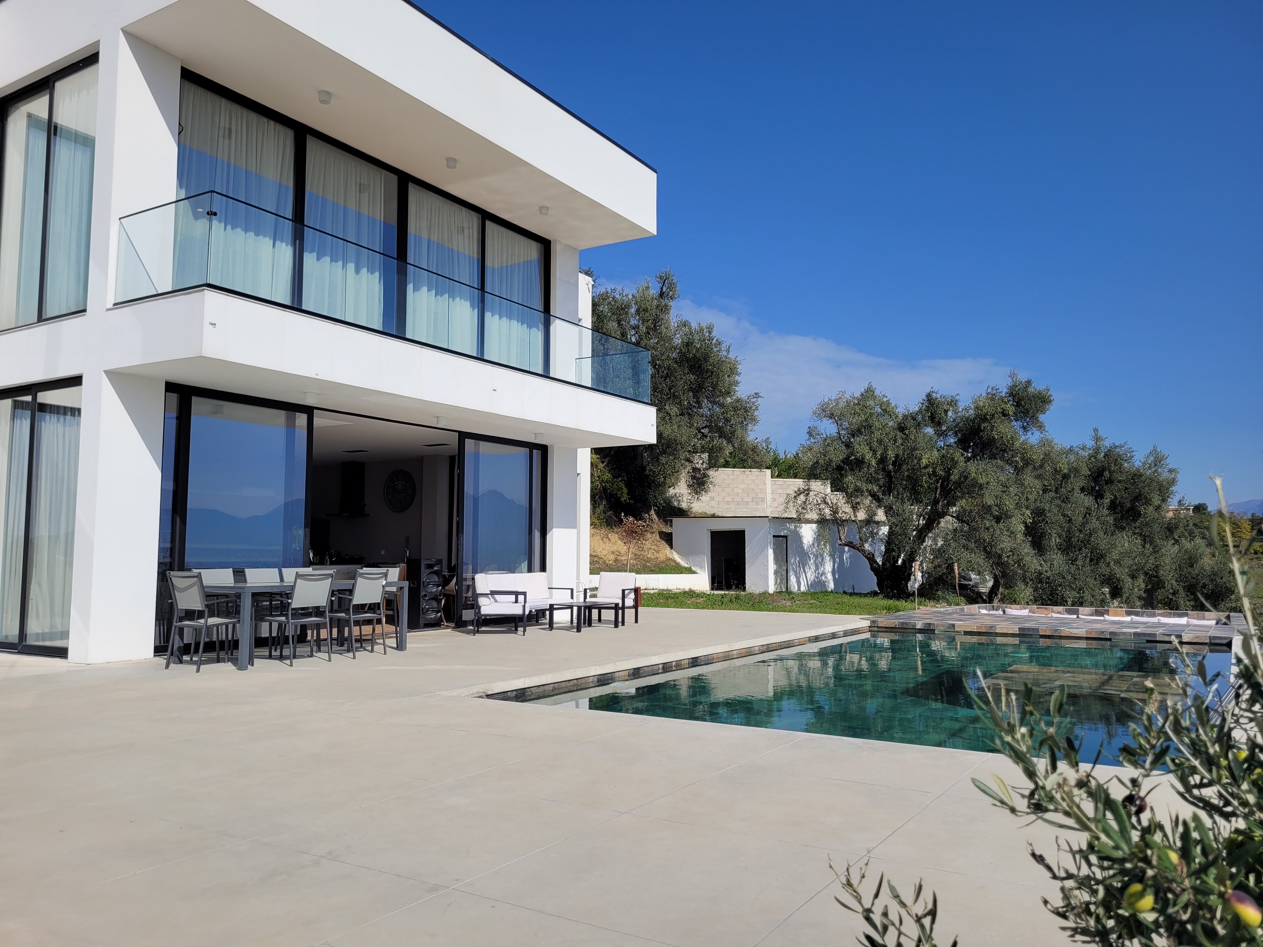 Venta | villa 5 + 1 | calle “Atdheu” | €880,000