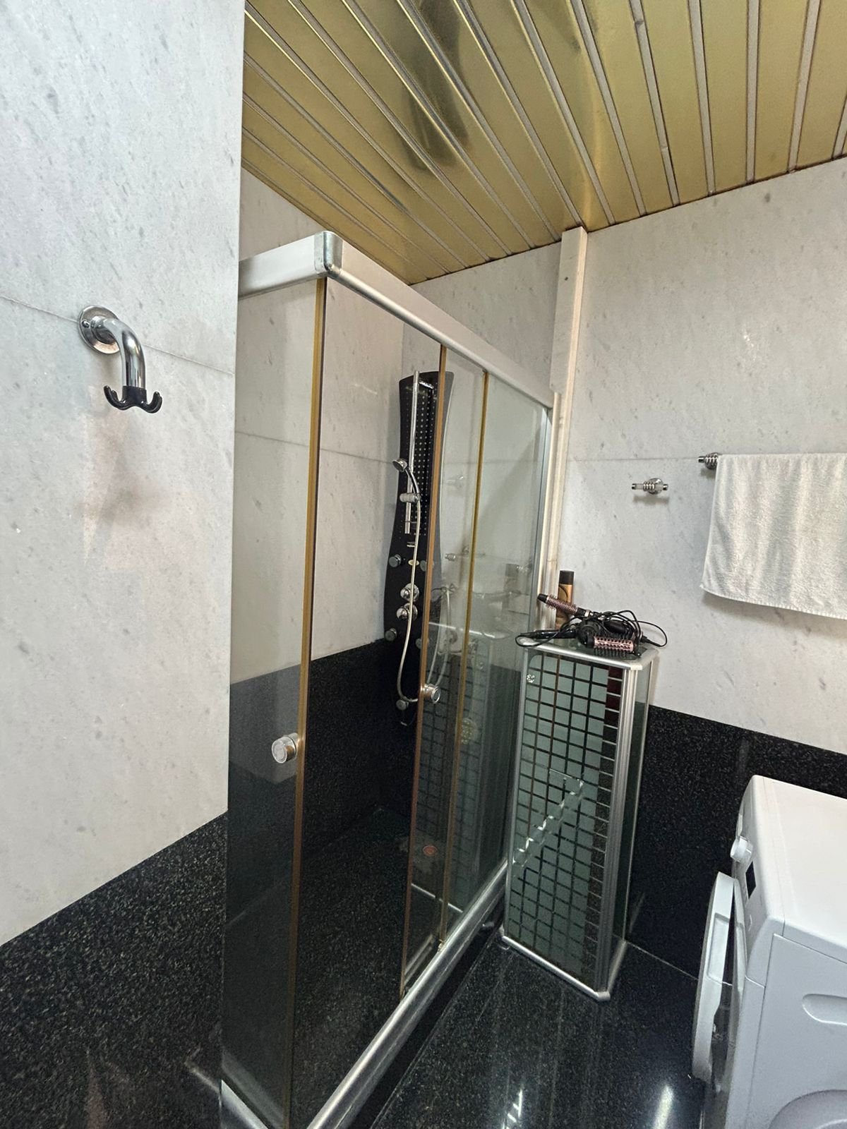 Appartamento in affitto 2+1 bulevard zogu pare 900 euro (4)