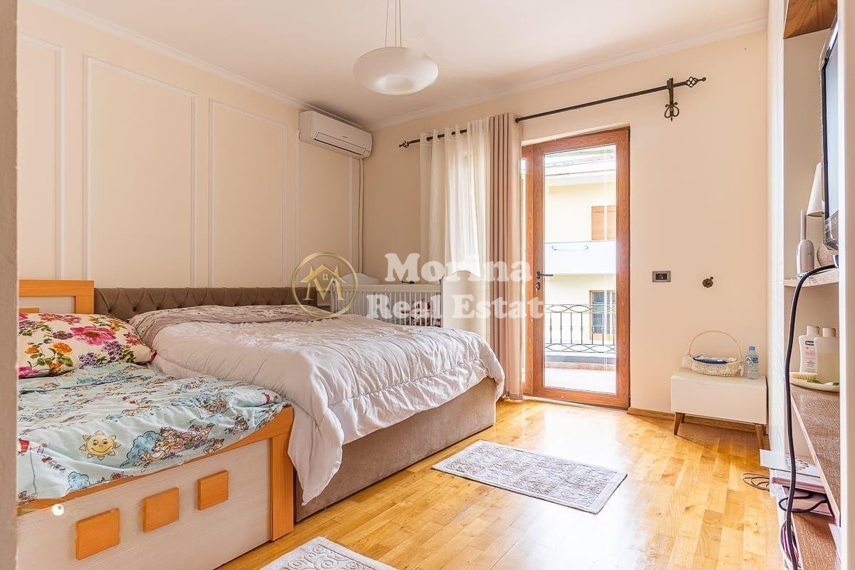 Shitje | vilë 5 + 3 | shkozë | 600000 €