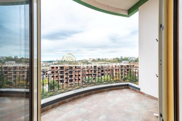 Shitje | vilë 5 + 3 | shkozë | 600000 €