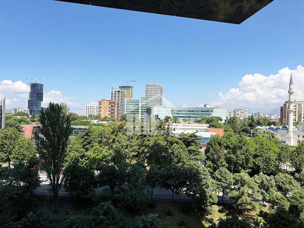 “Downtown One”, boulevard “Bajram Curri”