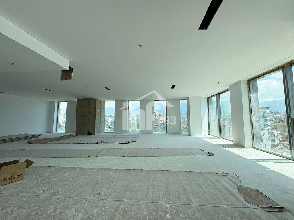 “Downtown One”, boulevard “Bajram Curri”