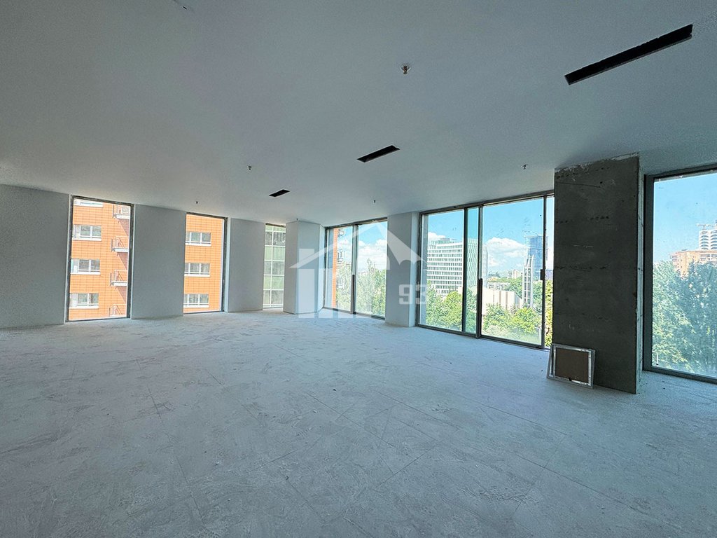 “Downtown One”, boulevard “Bajram Curri”