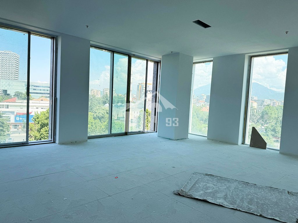 “Downtown One”, boulevard “Bajram Curri”