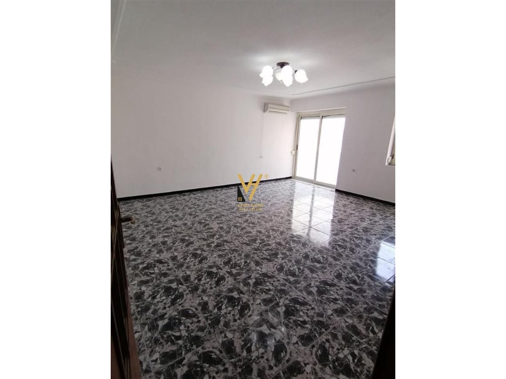 Apartment 2+1+block for rent on kavajes street 500 euro
