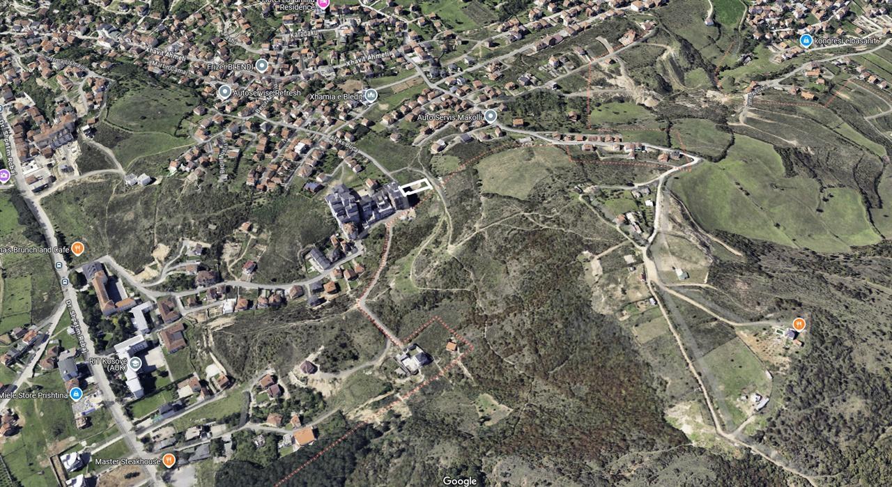 Shiten 4 ari truall mbrapa a.u.k afër rrugës së gërmisë