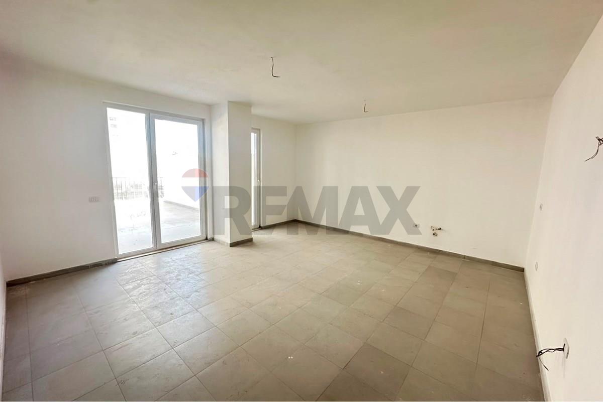 Apartament 2+1 në shitje univers city