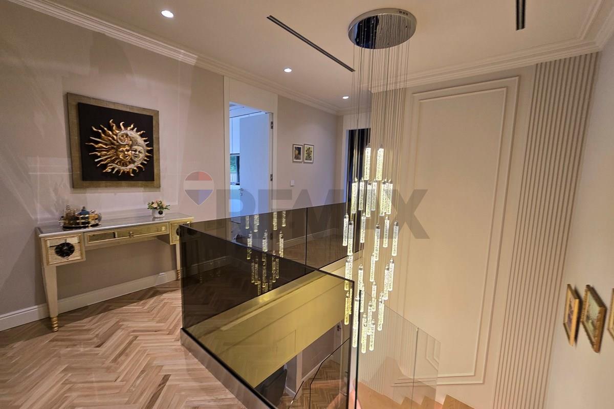 Apartament duplex luksoz për qira