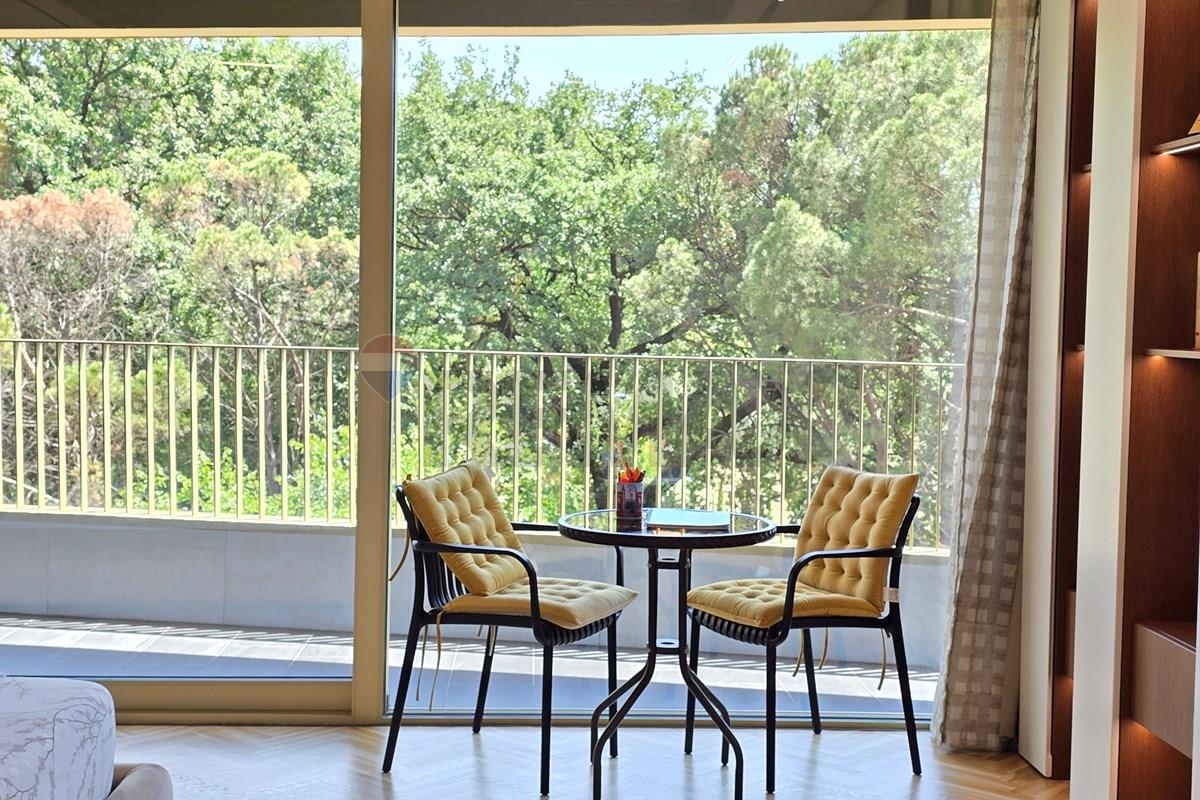 Apartament duplex luksoz për qira