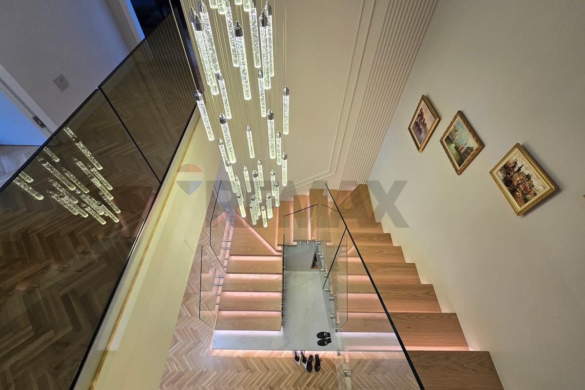 Apartament duplex luksoz për qira