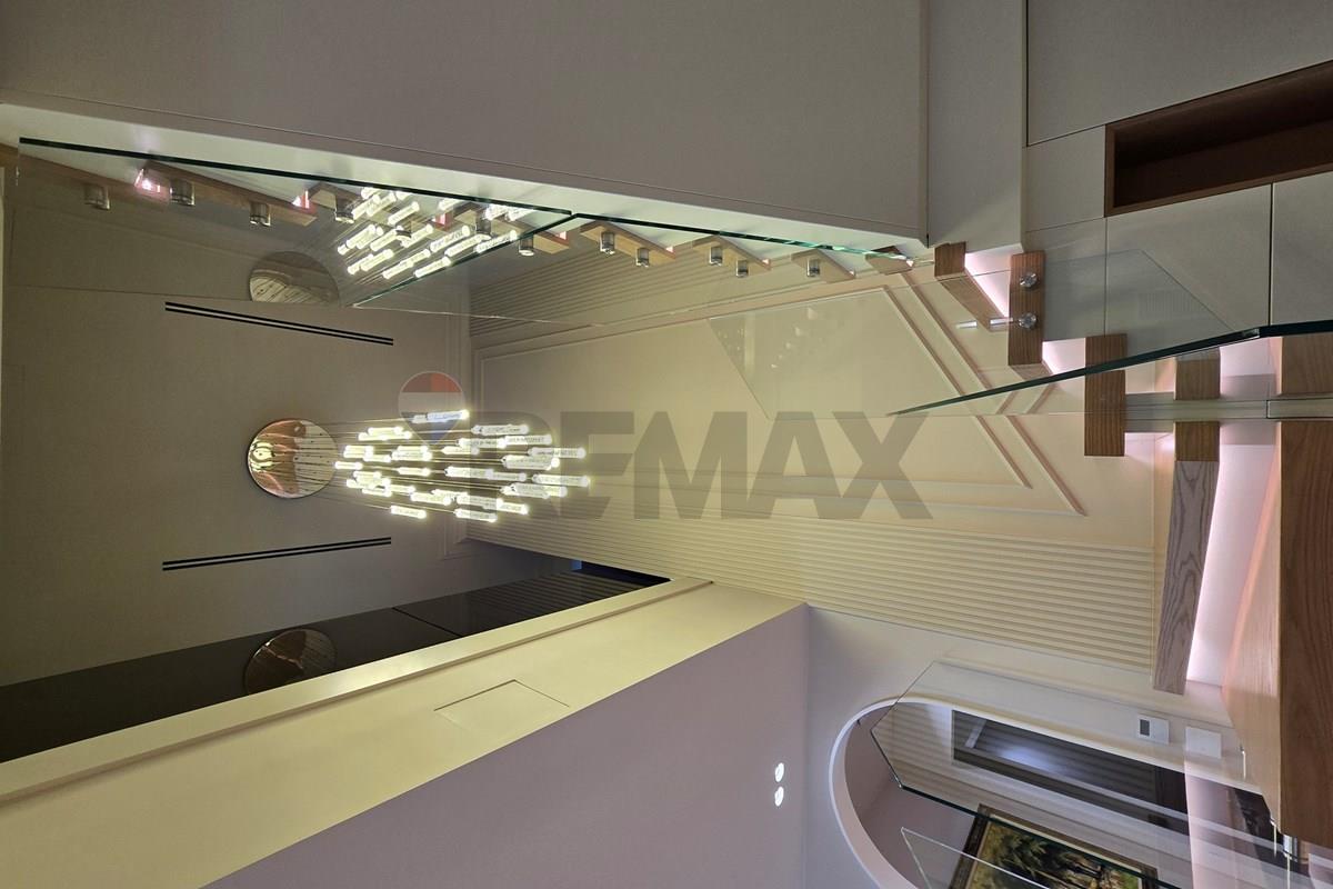 Apartament duplex luksoz për qira