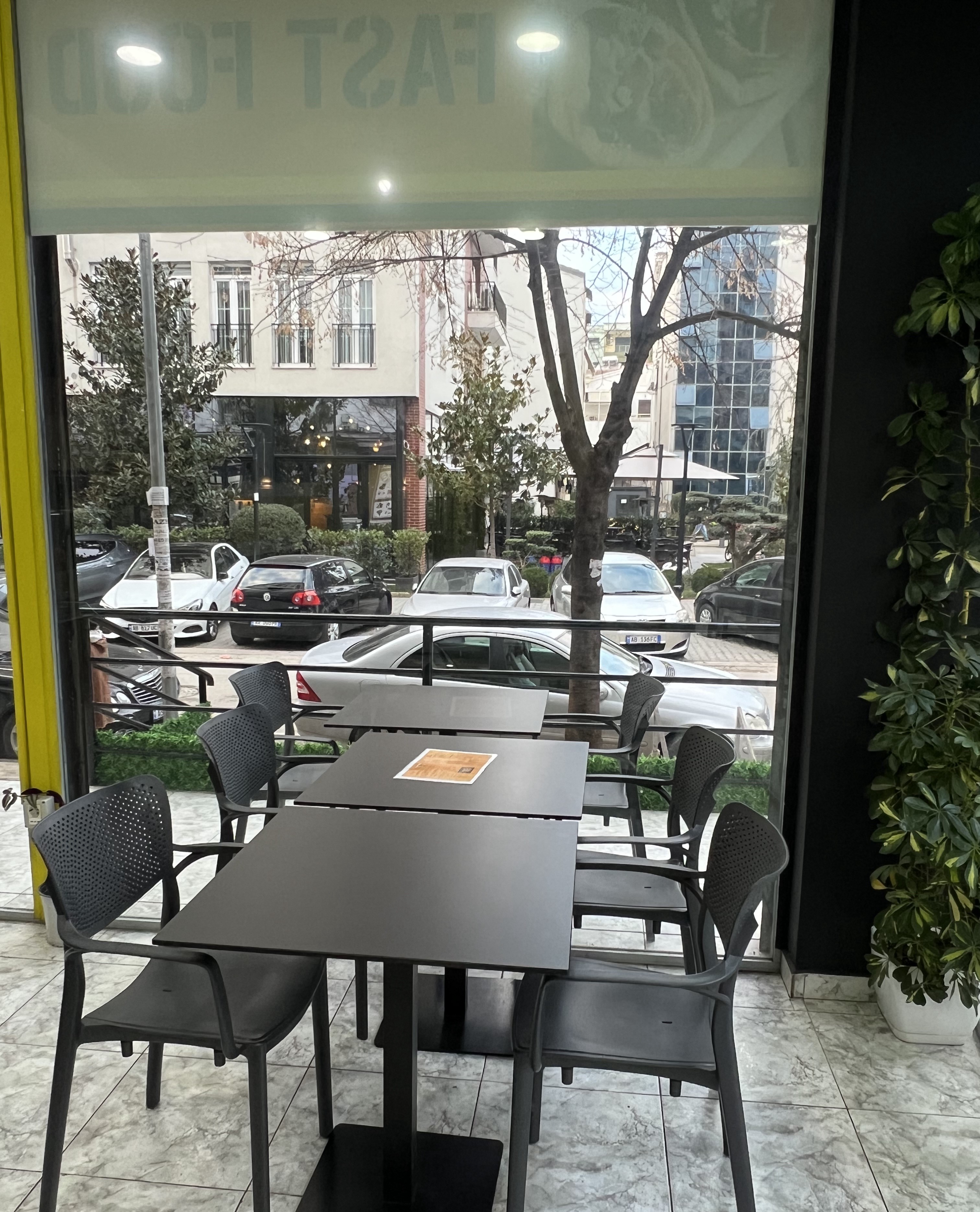 Shitje | biznes fast food | rruga 5 maji | 11000 € (4)