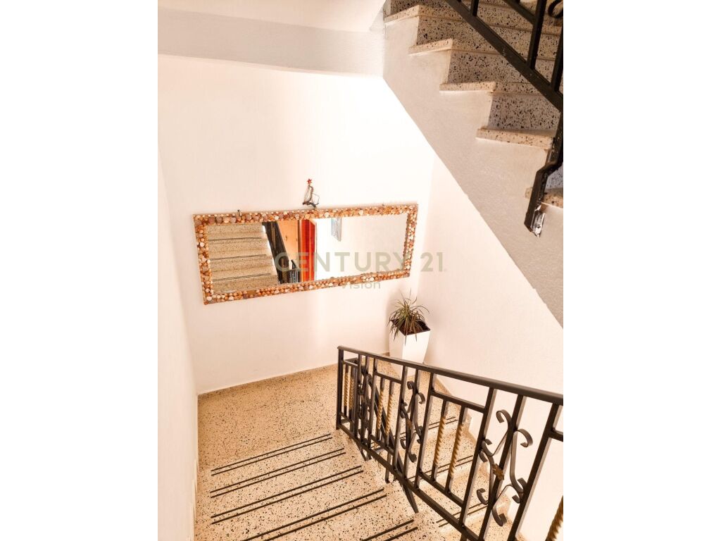 Shitet hoteli ne velipoje - 325 m²