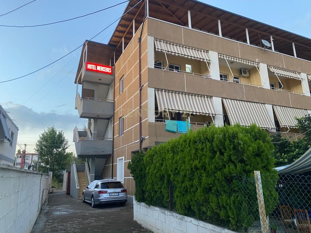 Shitet hoteli ne qender te velipojes | 1245 m²