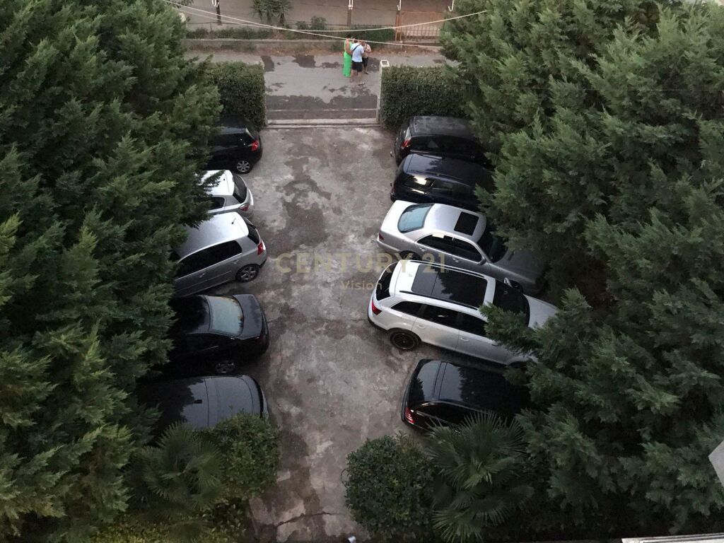 Shitet hoteli ne qender te velipojes | 1245 m²